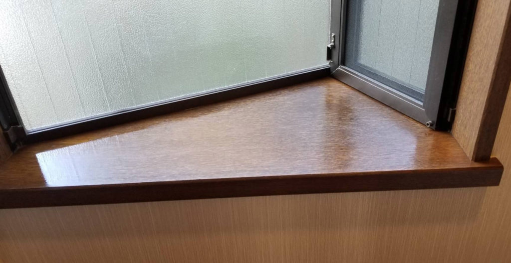 合板塗装後クリア仕上げ