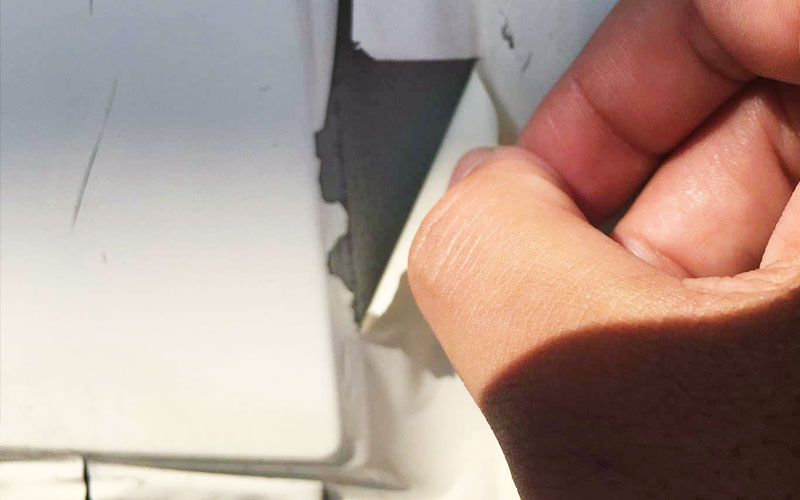 旧塗膜の剥がれ