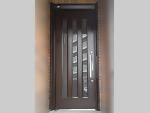 玄関アルミドア塗装後